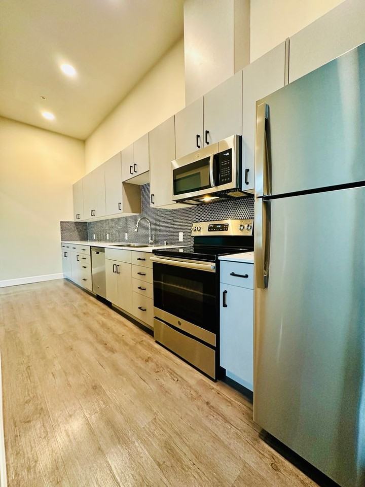 Views on Fifth - Photo 3 of 38