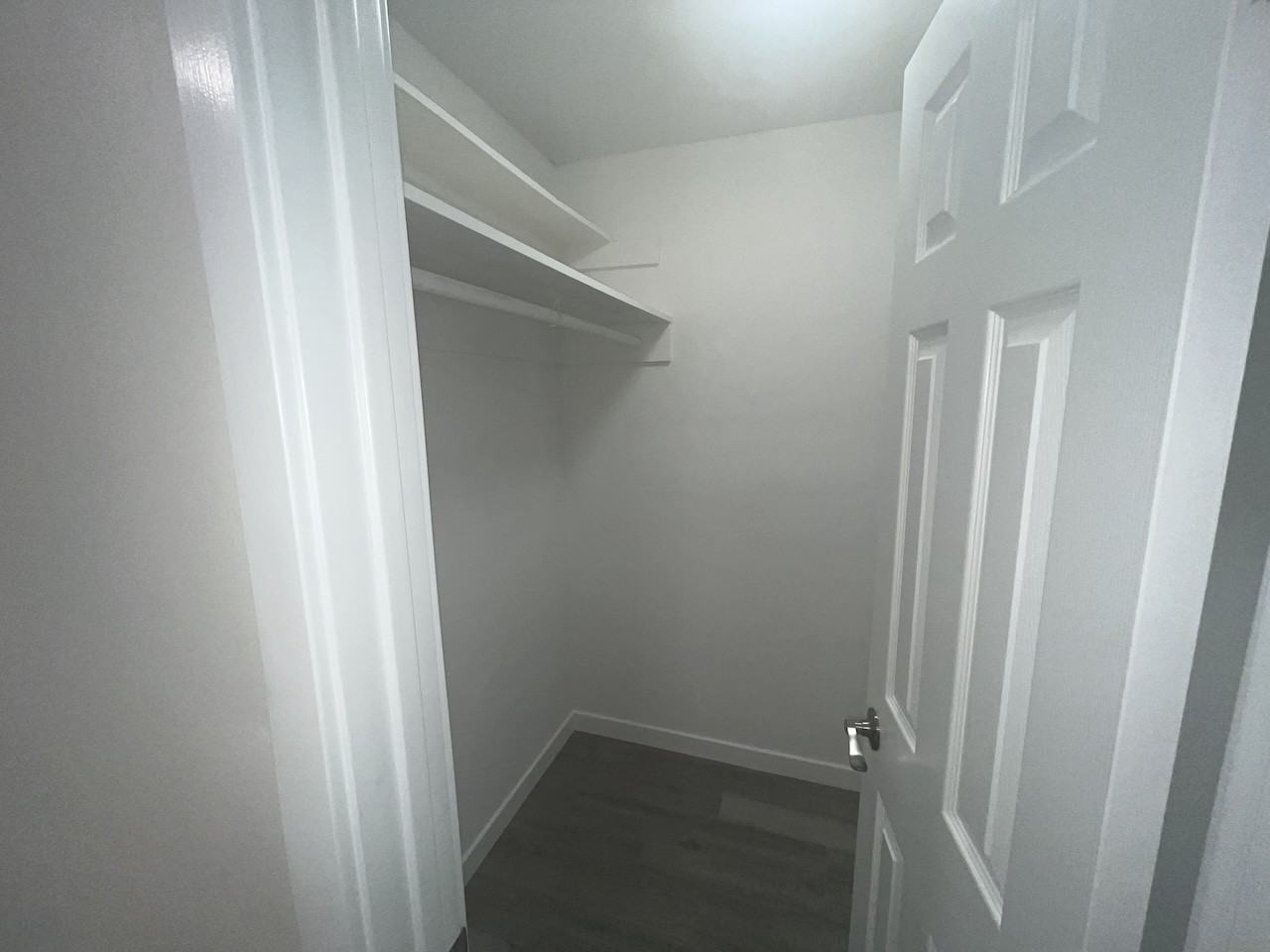 1875 Julian Ave 92113 - Photo 5 of 11