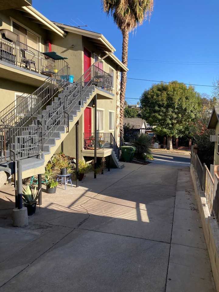 3210 Ellsworth St . Your 2 bedrooms Awaits! - Photo 2 of 25