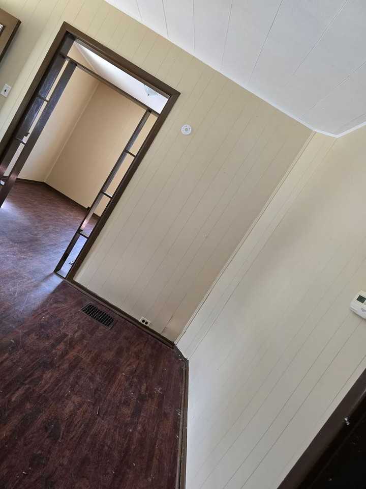 411 North Aurora Street - Photo 4 of 19