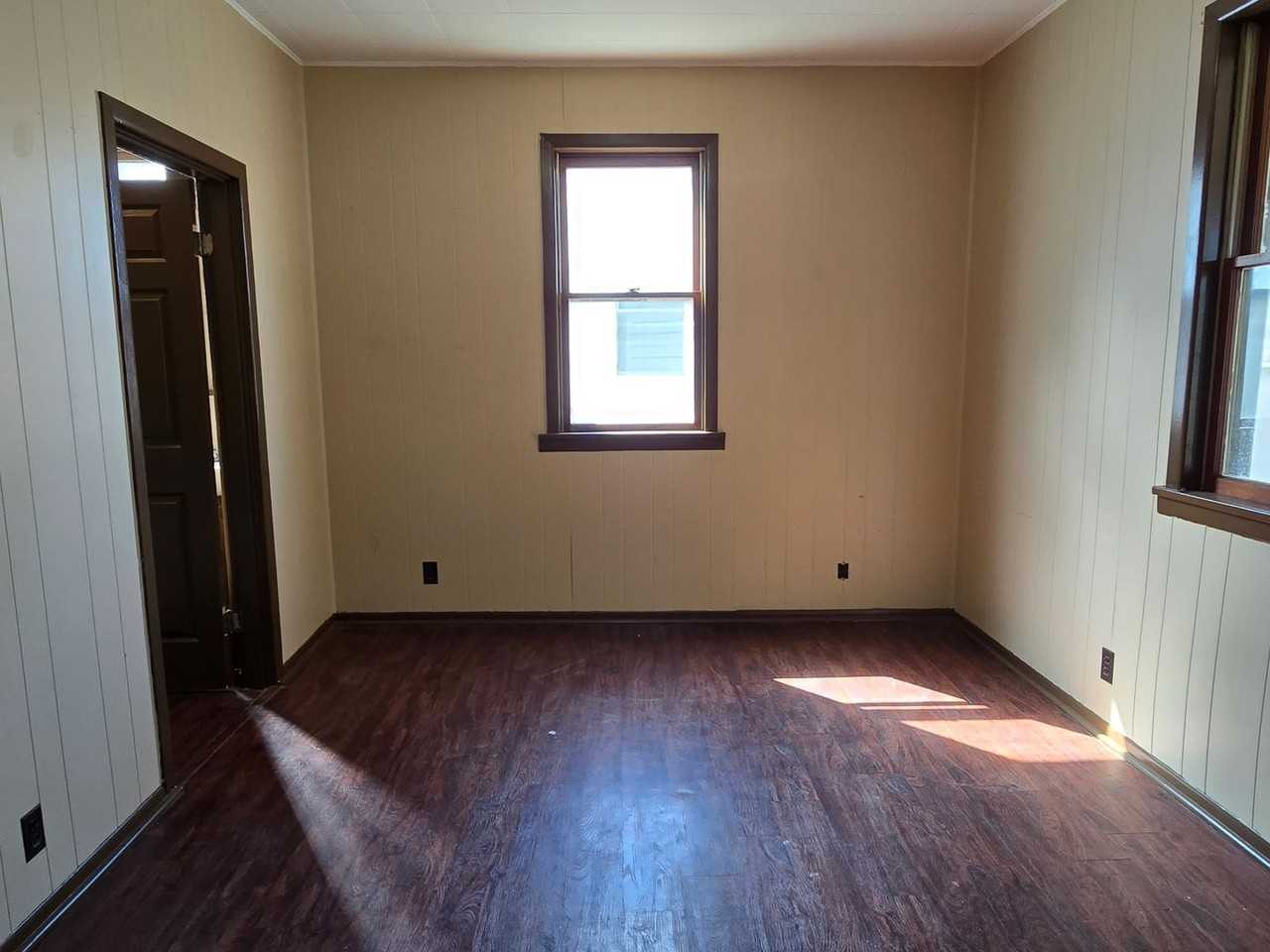 411 North Aurora Street - Photo 7 of 19