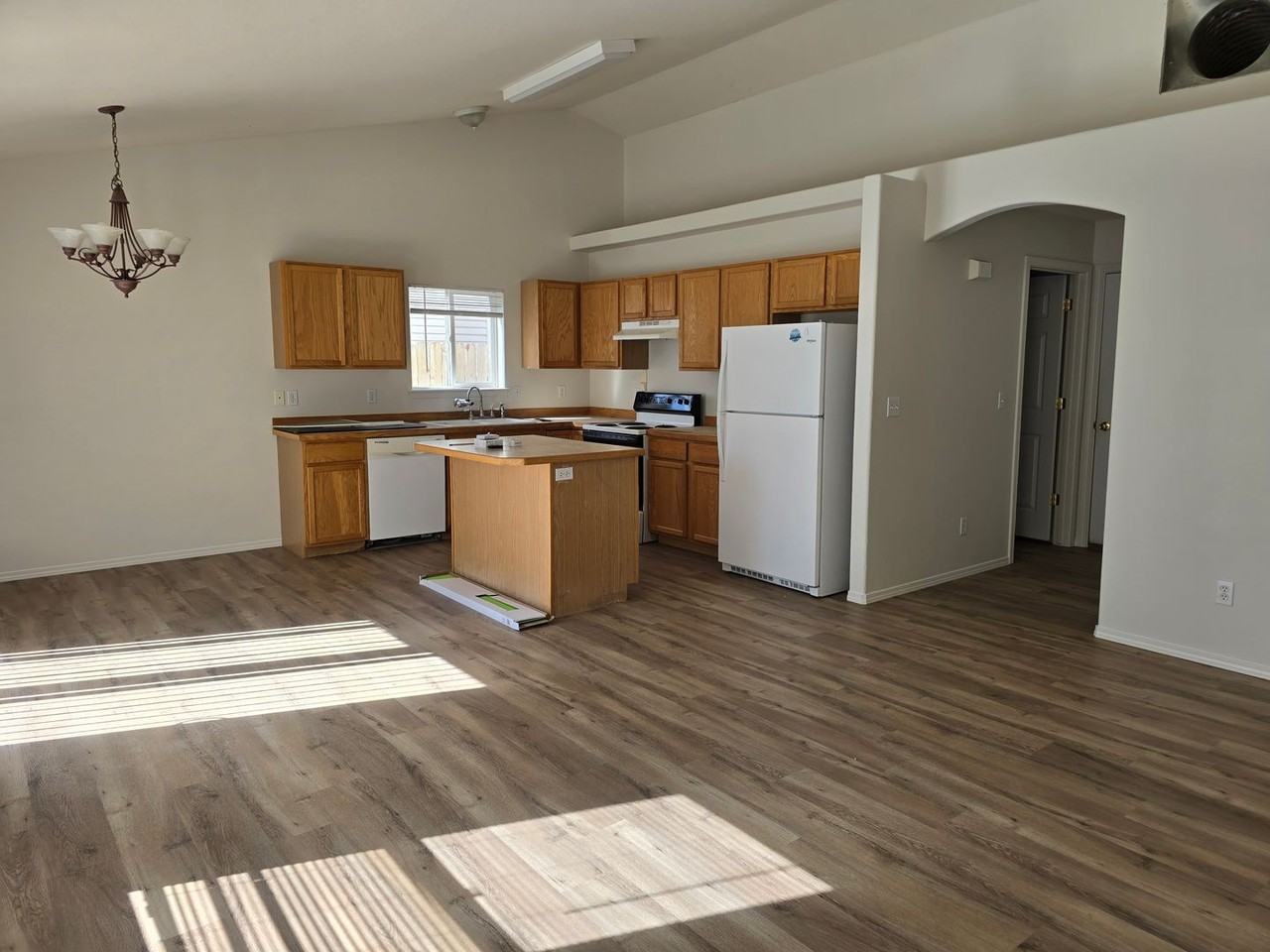 2854 Deaun Avenue - Photo 4 of 17