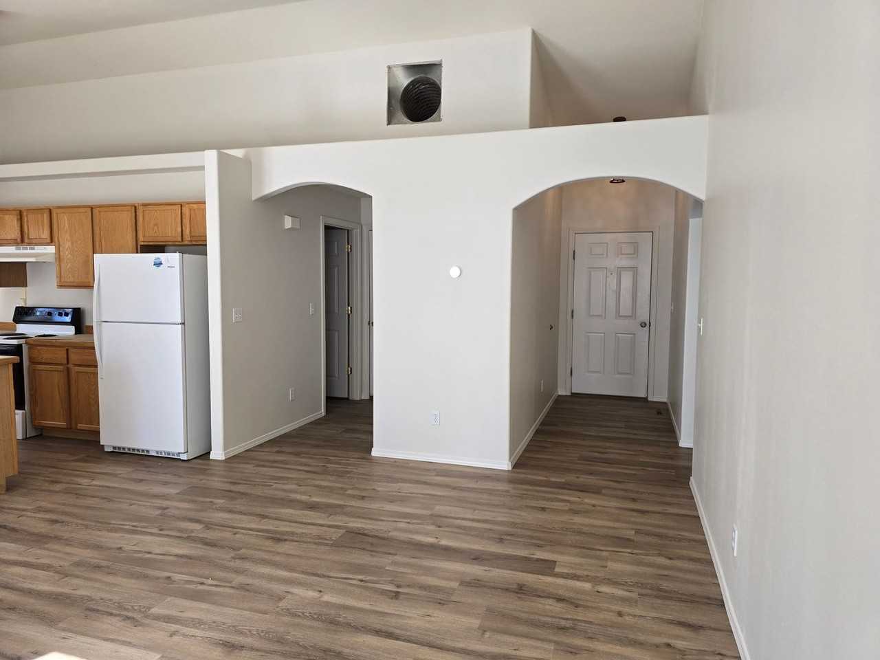 2854 Deaun Avenue - Photo 5 of 17