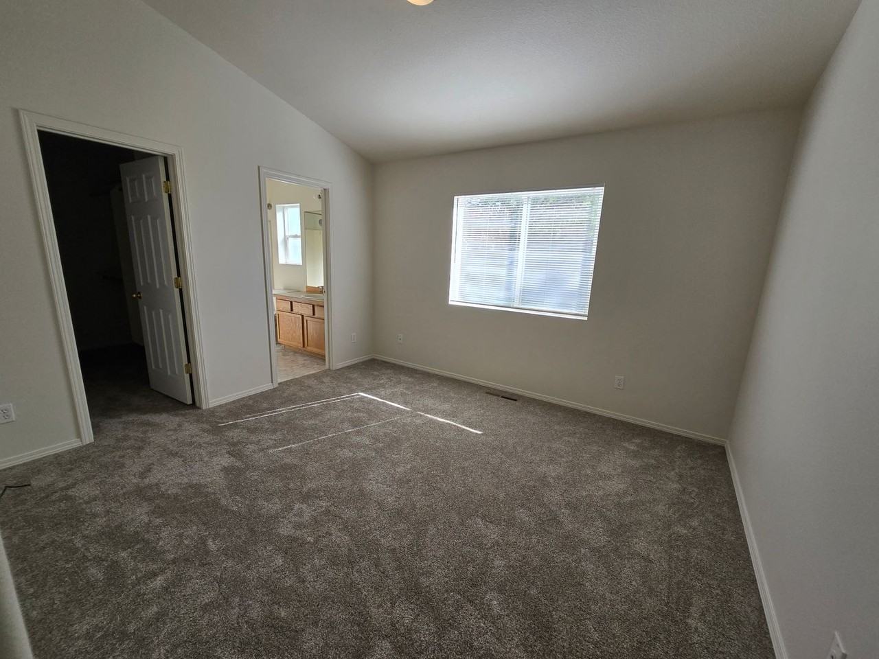 2854 Deaun Avenue - Photo 7 of 17