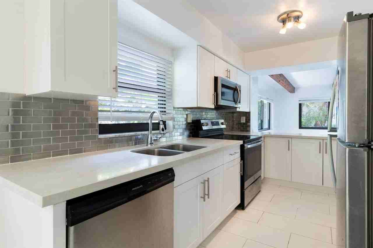 Harbor Beach - Photo 4 of 13