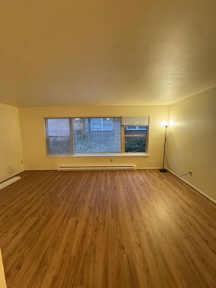 Avante Apartments - Photo 2 of 14