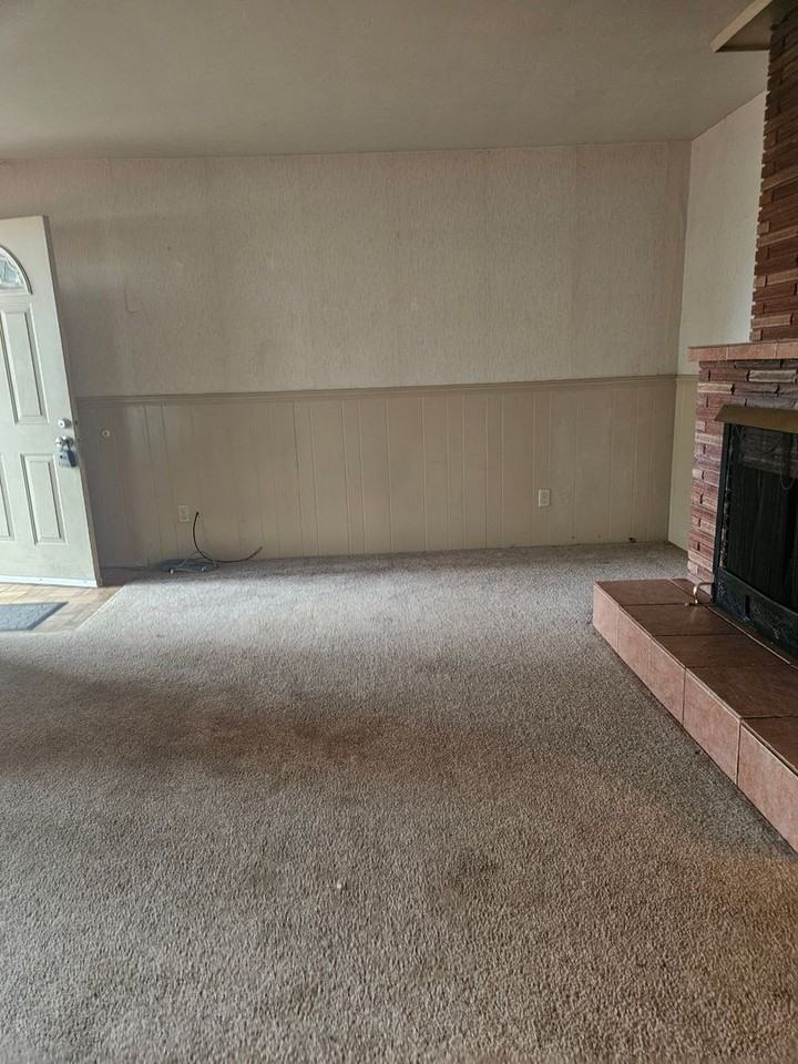 669 Arleta Pl Ne - Photo 2 of 7