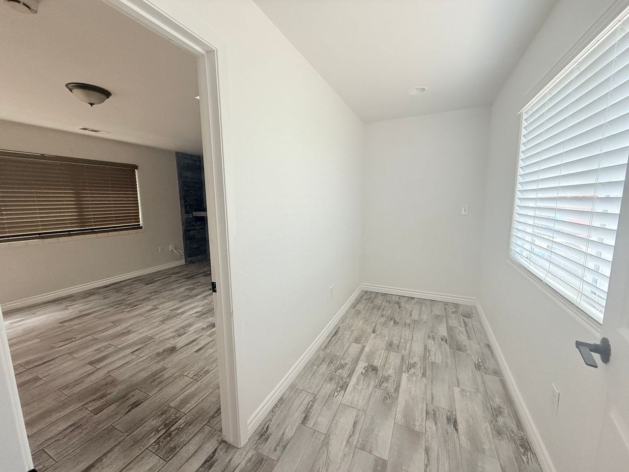 424 S B St - Photo 7 of 19