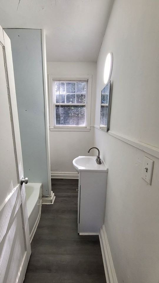 4 Woodlawn Ct - Photo 6 of 8