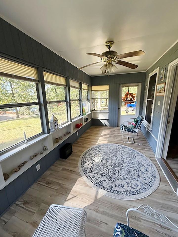 417 Houston Dr - Photo 6 of 17