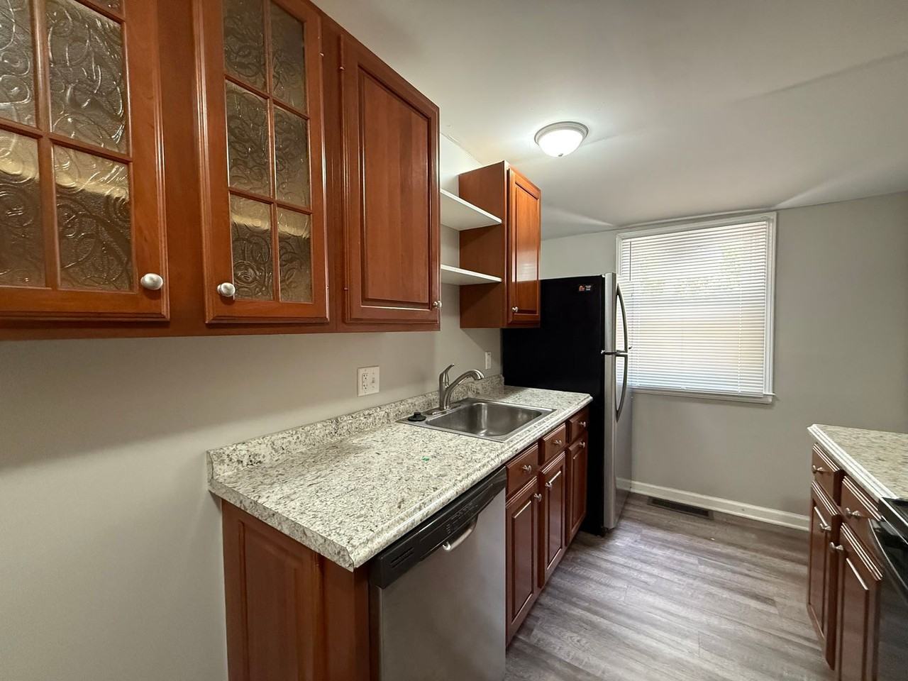 121 Donnelly Dr - Photo 4 of 10