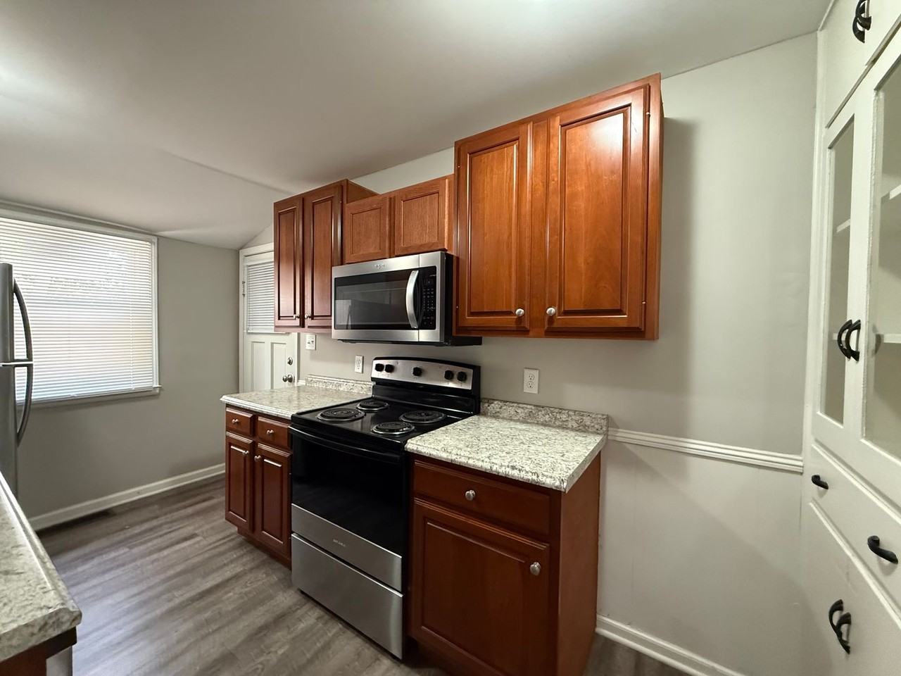 121 Donnelly Dr - Photo 5 of 10