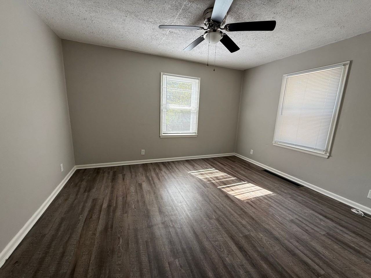 121 Donnelly Dr - Photo 6 of 10