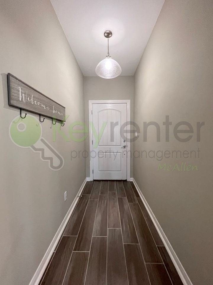 506 Paseo De La Tranquilidad - Photo 4 of 36