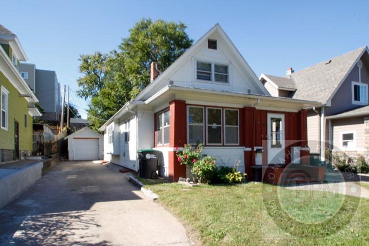 2308 S 14th St - Photo 2 of 27