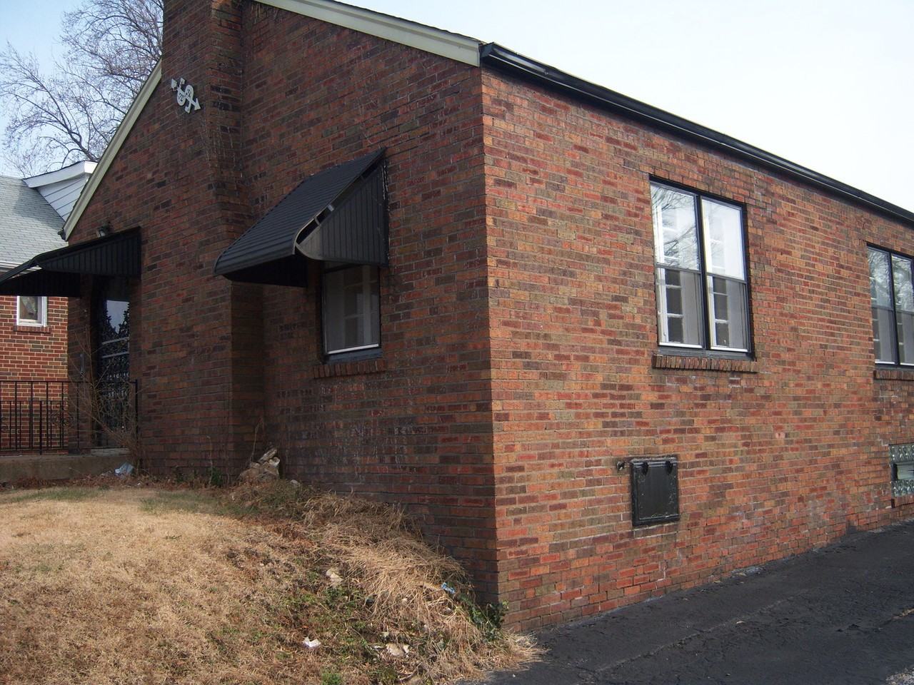 3608 Avondale Ave - Photo 2 of 6