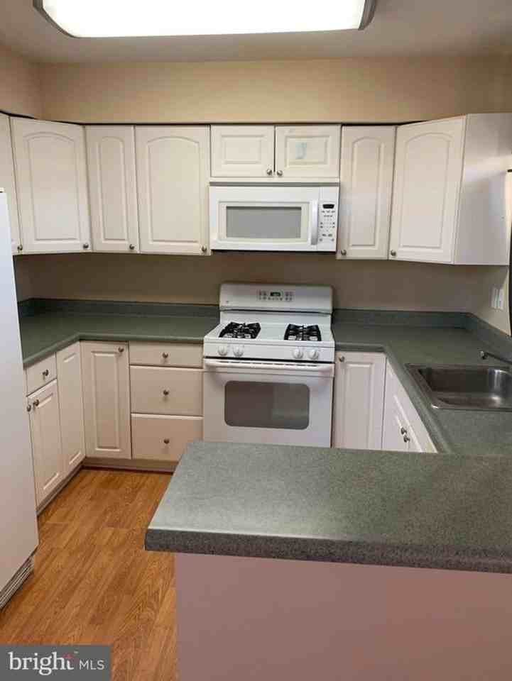 2 Chinook Ct - Photo 4 of 10