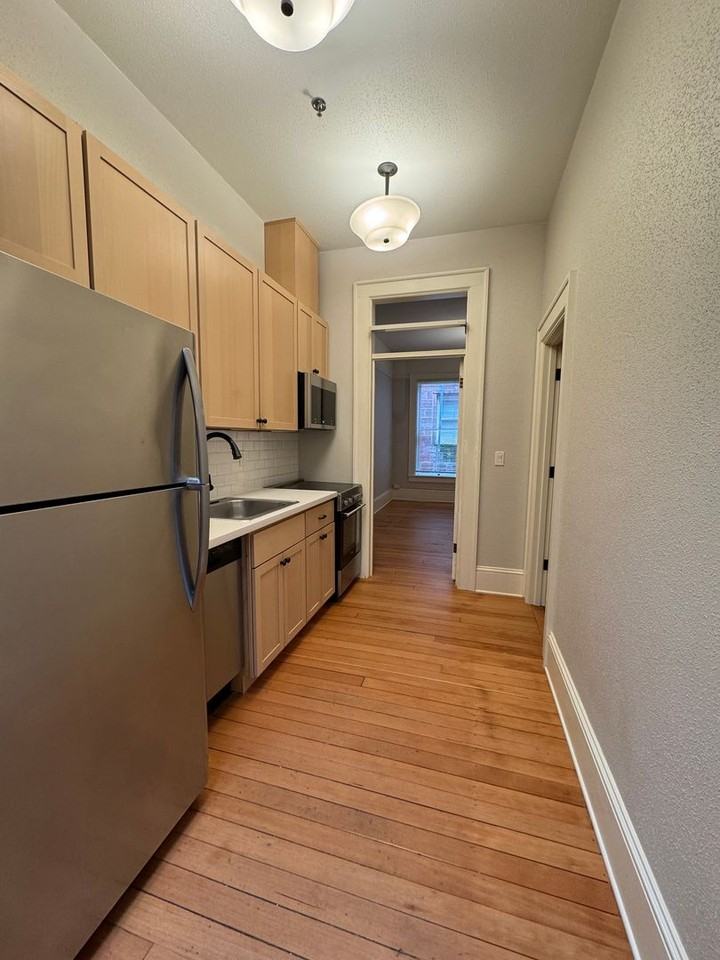 524 E Main St #207 - Photo 6 of 17