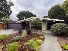 featured image of 819 Greenberry Ln