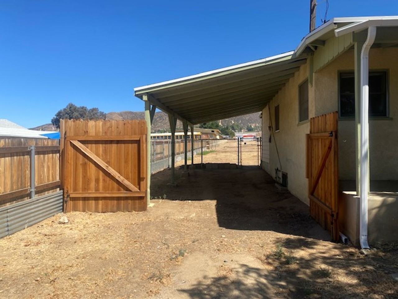 38632 Vineland St - Photo 2 of 13