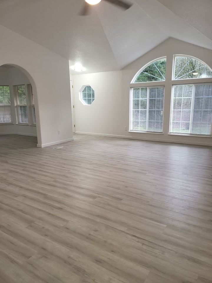 174 Bartlett Rd - Photo 3 of 21