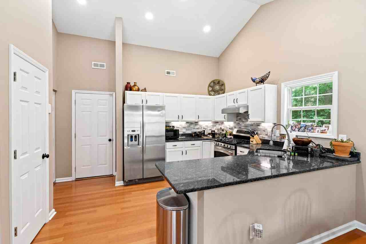 6516 Forest Ridge Drive - Photo 5 of 20