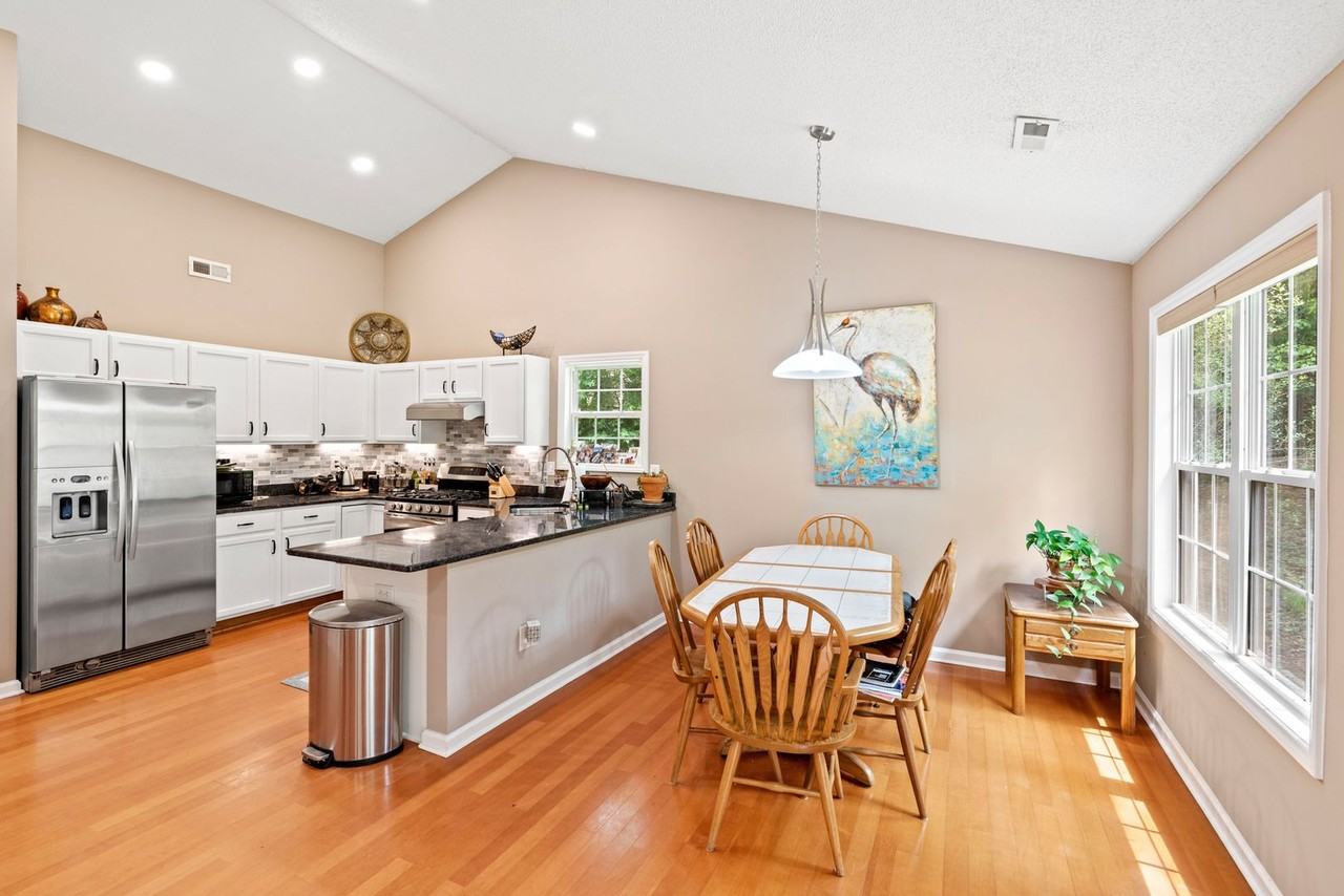 6516 Forest Ridge Drive - Photo 6 of 20