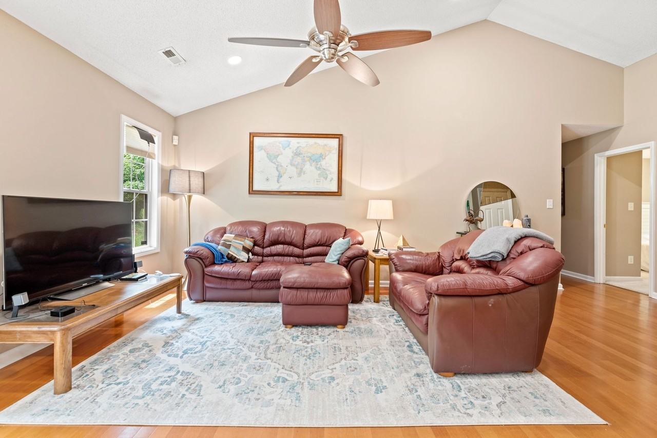 6516 Forest Ridge Drive - Photo 7 of 20