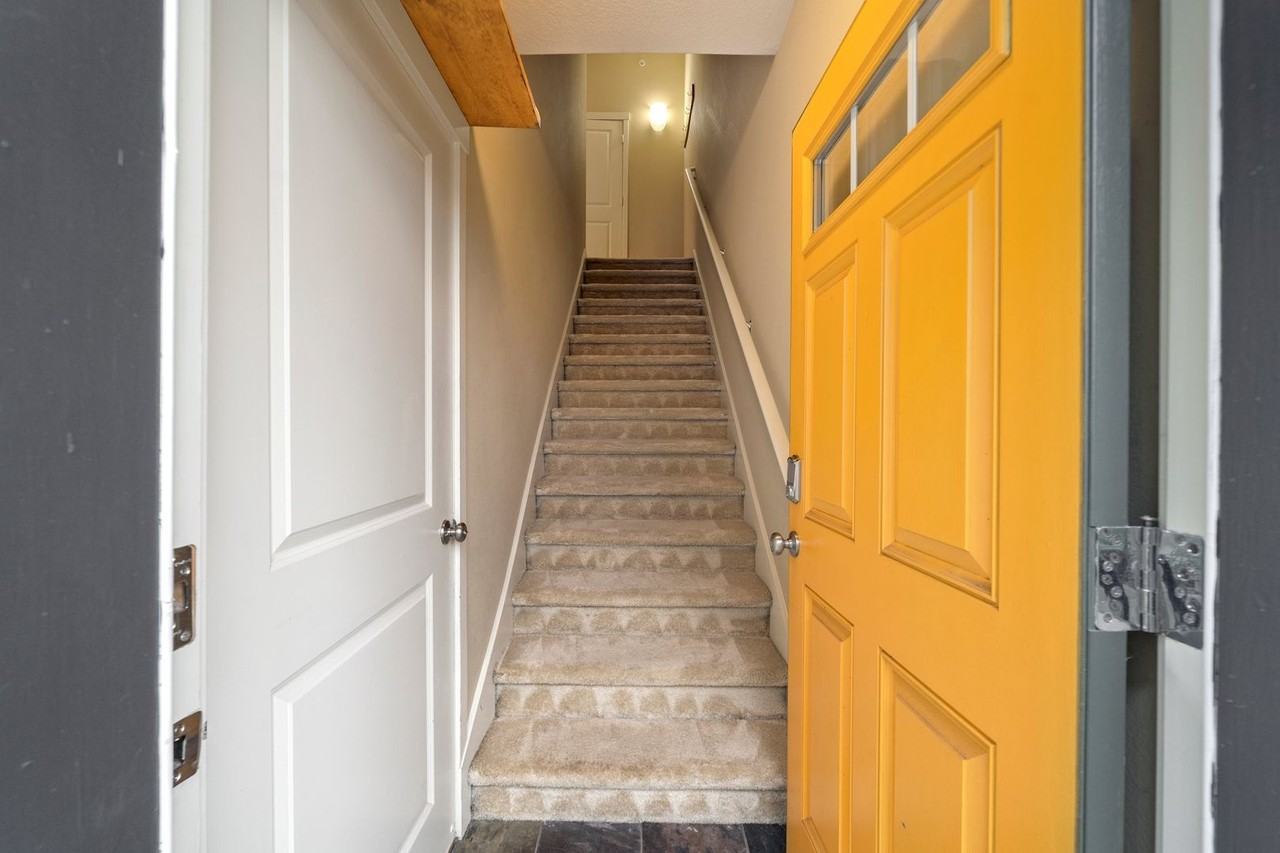 1150 Sw 170th Ave - Photo 4 of 30