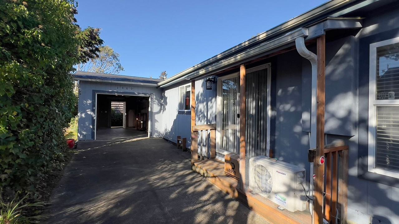 1460 South Columbia Street - Photo 3 of 30
