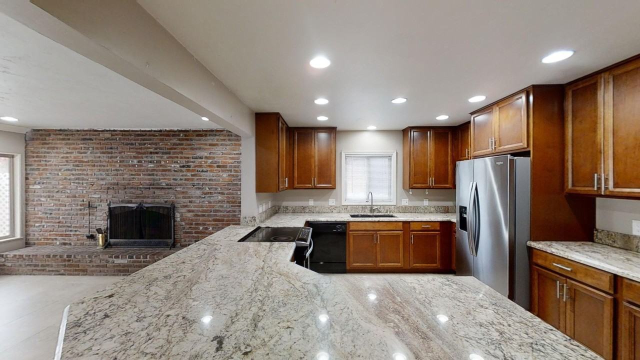 5623 Dorothy Dr - Photo 3 of 22