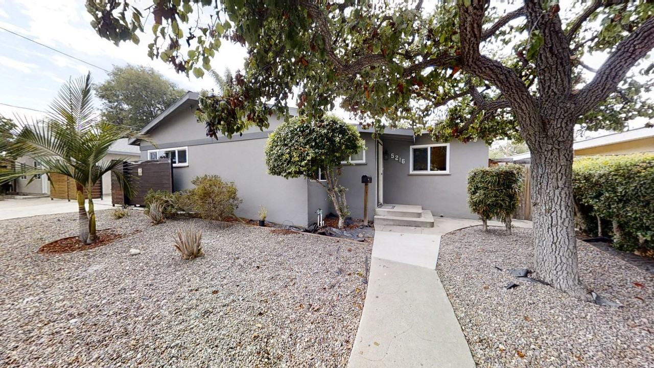 5216 E Falls View Dr - Photo 2 of 21