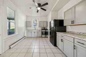 featured image of 623 Spruce St