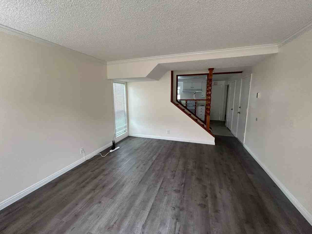 10415 Stratton Ct - Photo 4 of 14