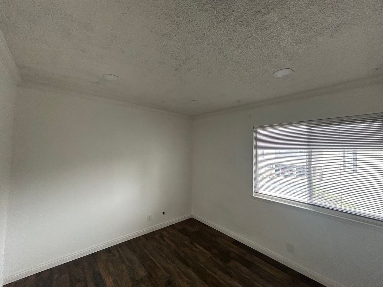 10415 Stratton Ct - Photo 6 of 14