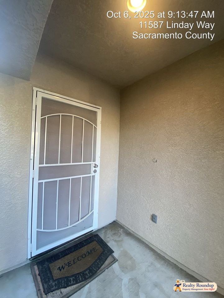 11584 Linday Way - Photo 4 of 50