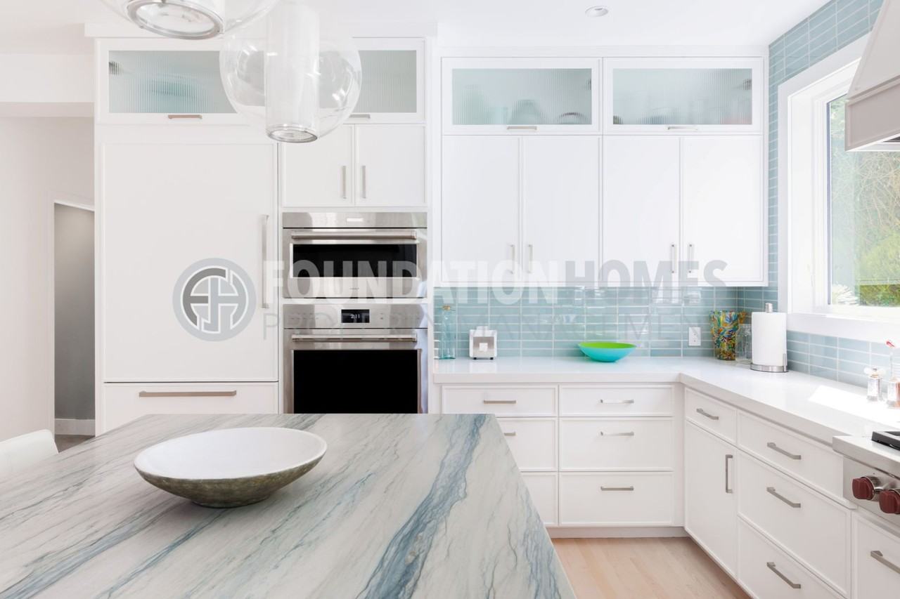 134 Yale Ave - Photo 3 of 34