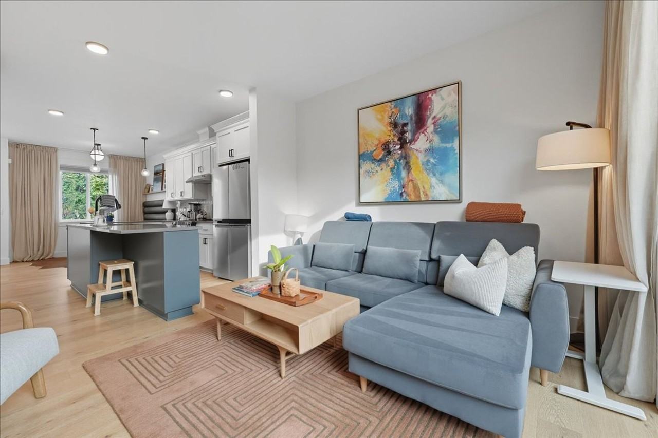 330 Ne 58th Ave - Photo 4 of 35