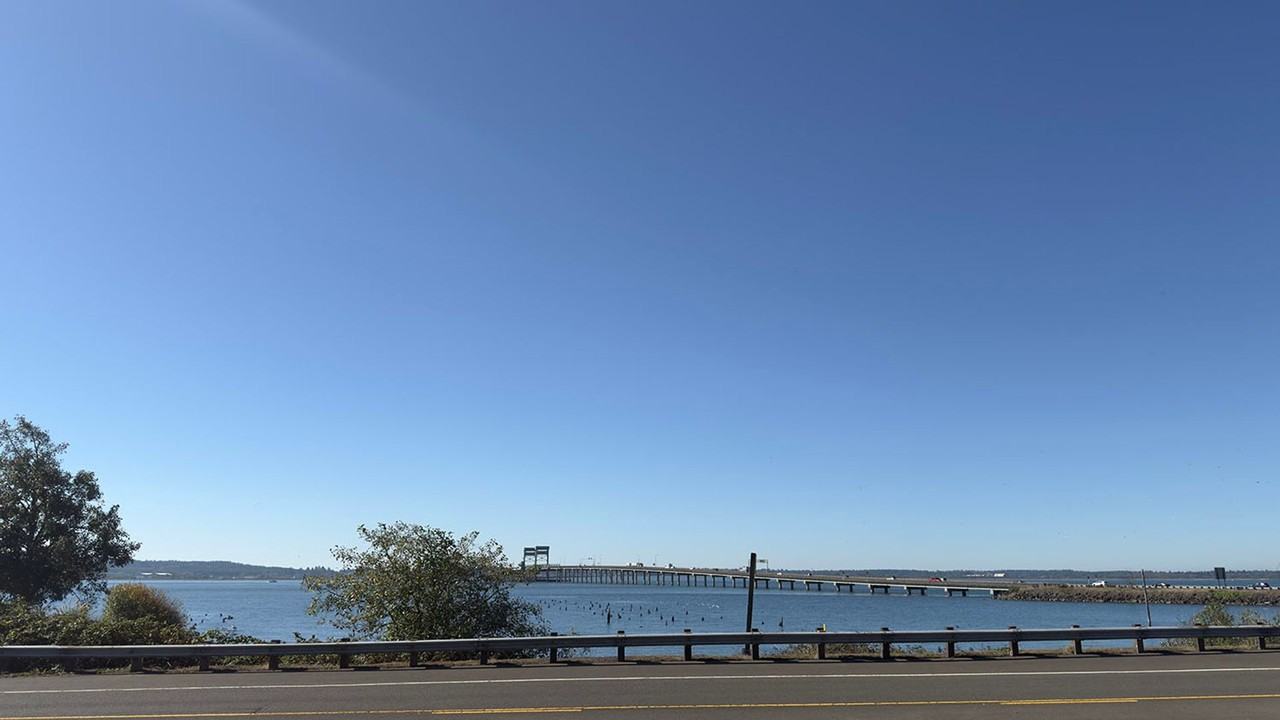 627 W Marine Dr - Photo 6 of 32