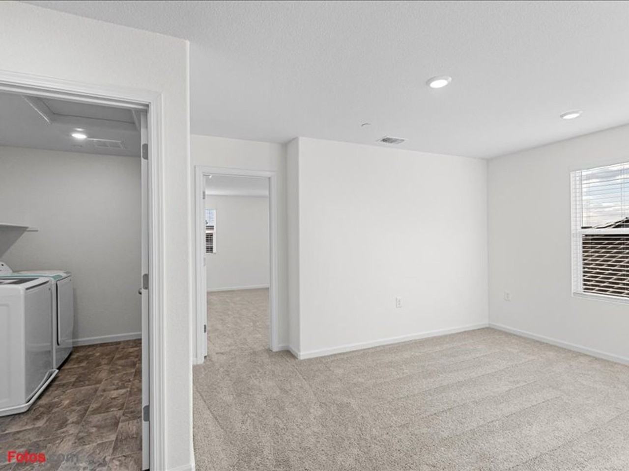 364 Pismo Dr - Photo 2 of 10