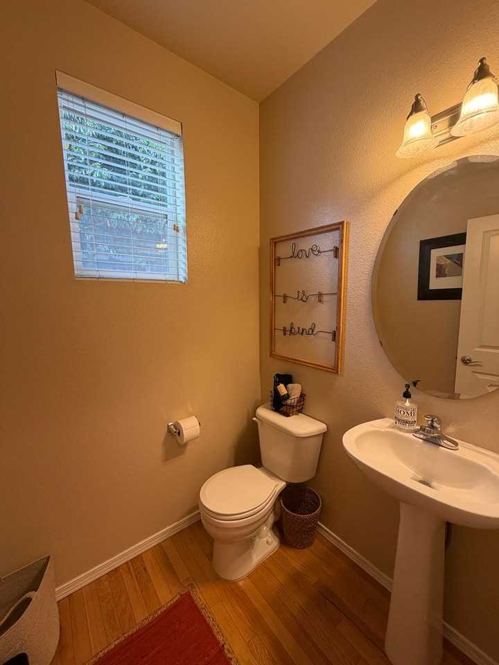 3510 Becket St Ne - Photo 5 of 18