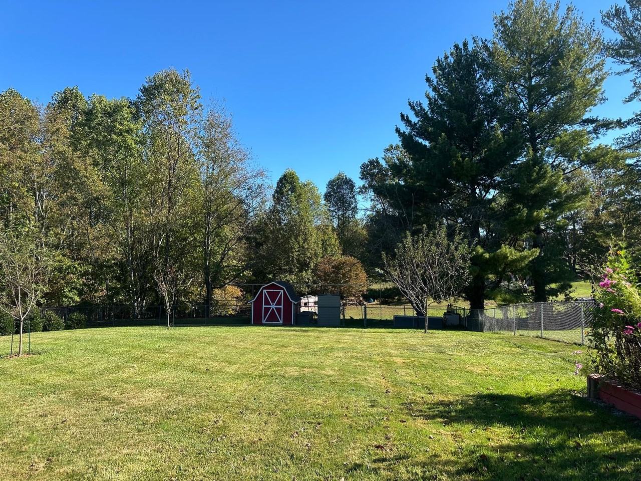 113 Harrell Rd - Photo 7 of 25