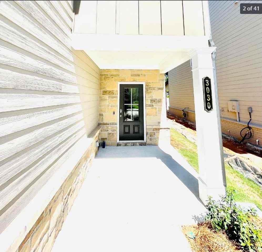 3030 Westgate Park Dr - Photo 2 of 41