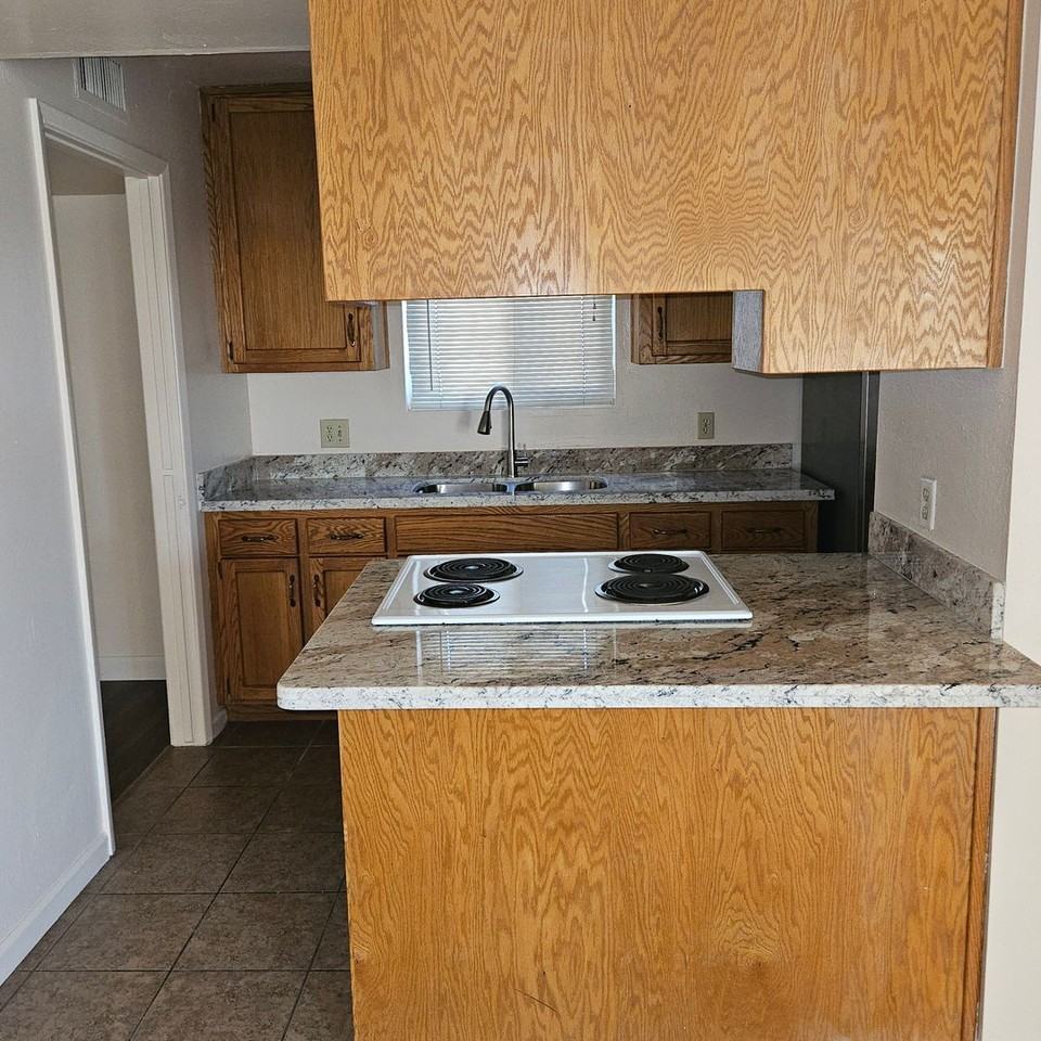 2244 W 18th St - Photo 3 of 20