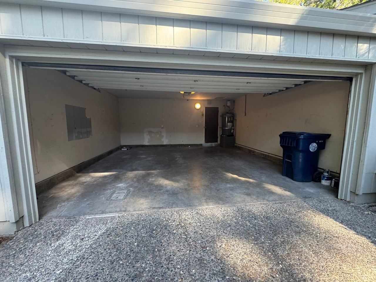 1431 University Ave - Photo 6 of 35