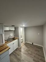 featured image of 27 E Crescent St