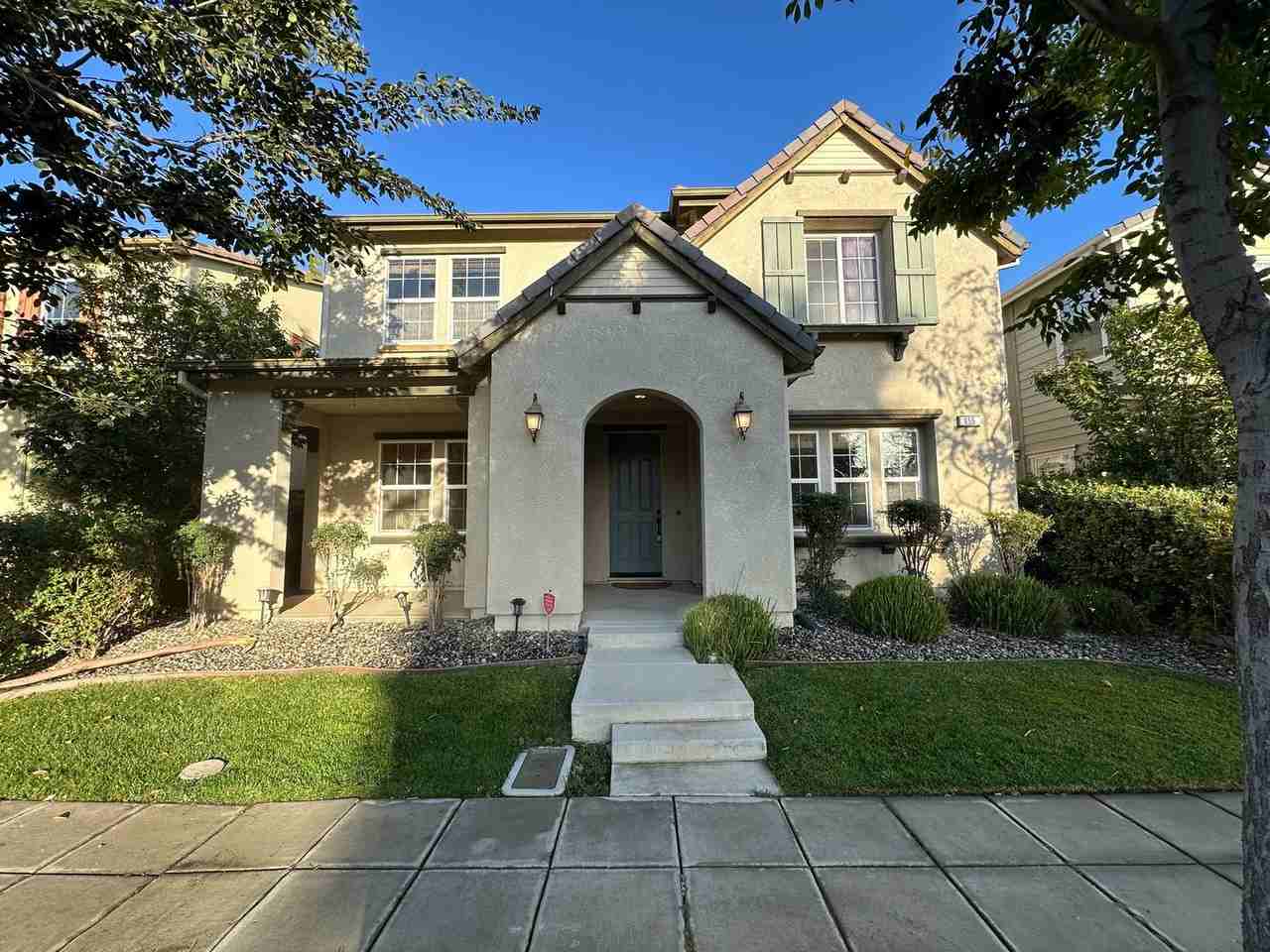 655 N Santa Inez Dr - Photo 2 of 26