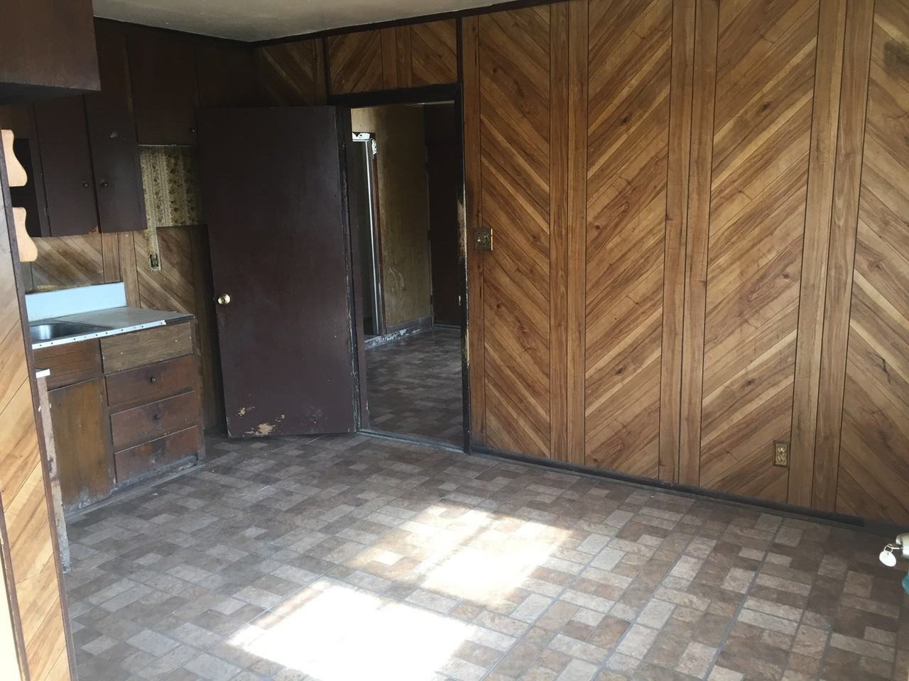 1842 N Saint Louis Ave - Photo 2 of 5