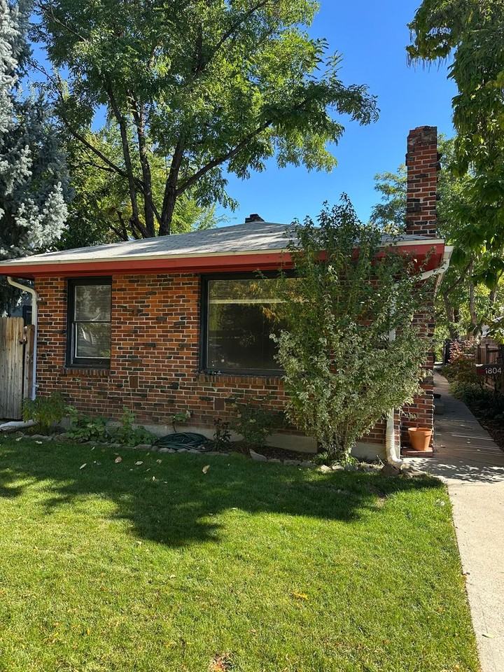 1804 N 20th St - Photo 2 of 9