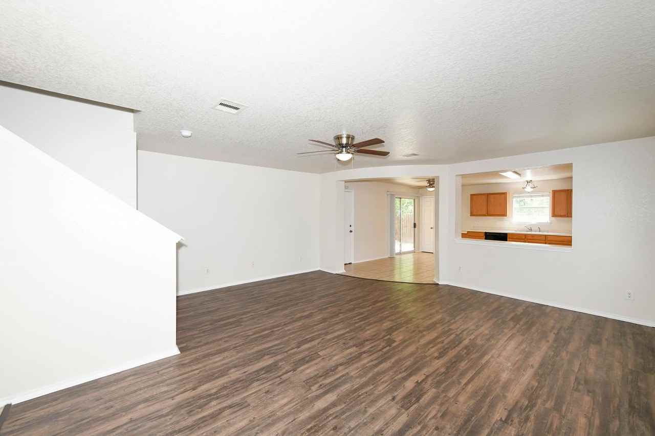 30 Knights Peak - Photo 3 of 27